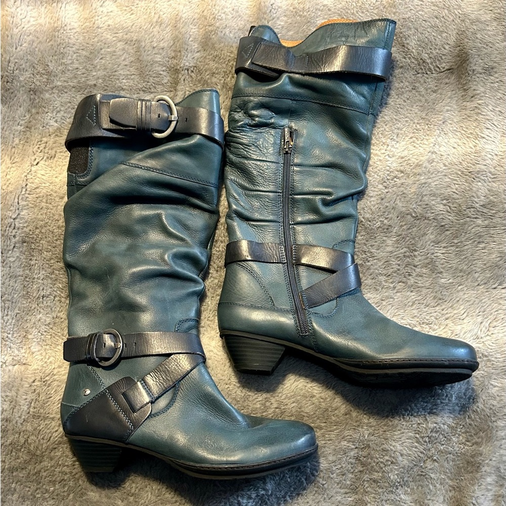 Pikolinos Brujas Blue Leather Boots